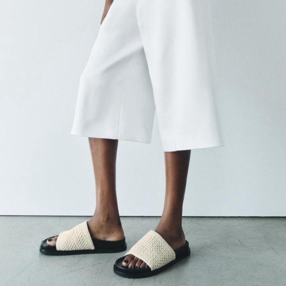ZARA WOVEN FLAT SANDALS - SIZE 7.5 US or 38.